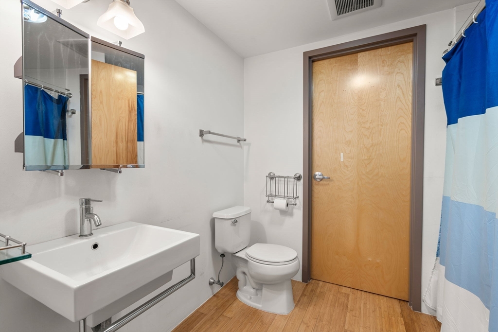 156 Porter St # 353