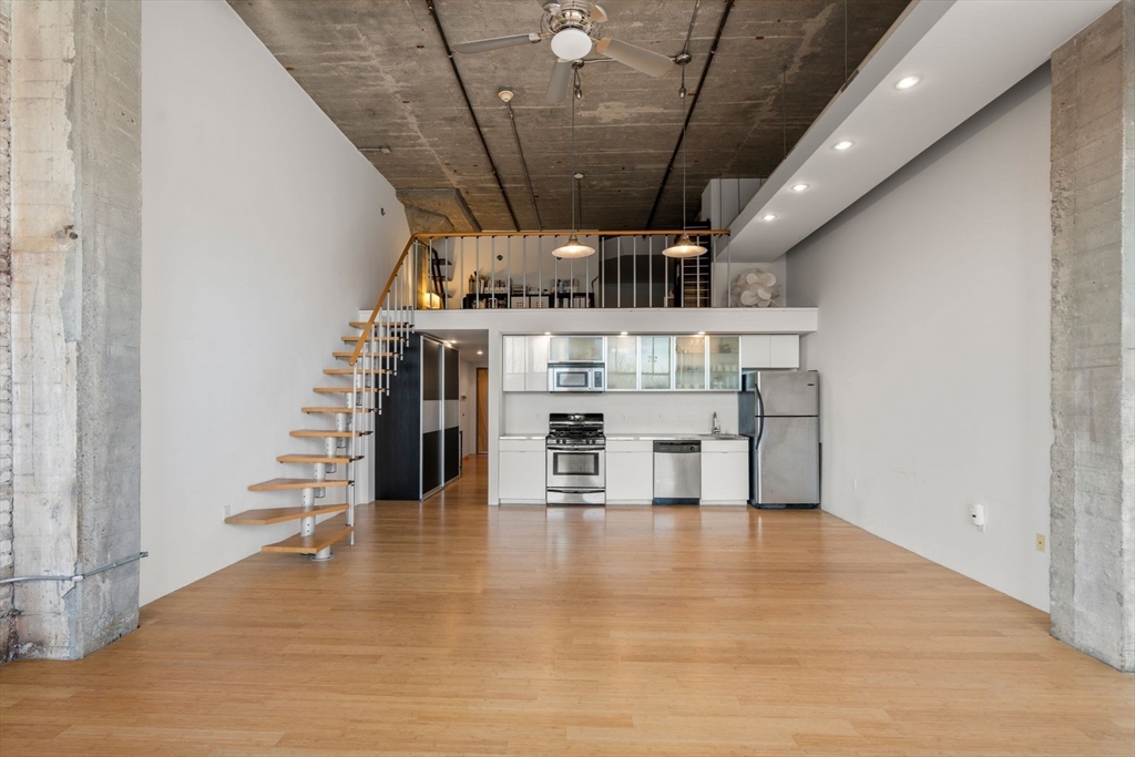 156 Porter St # 353