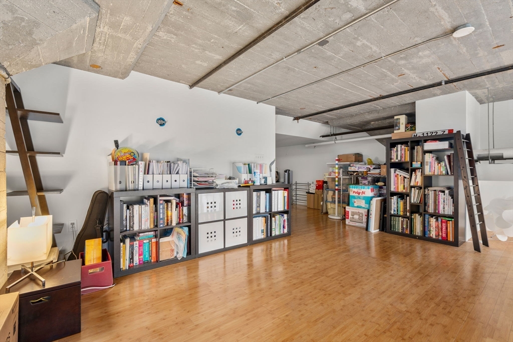 156 Porter St # 353
