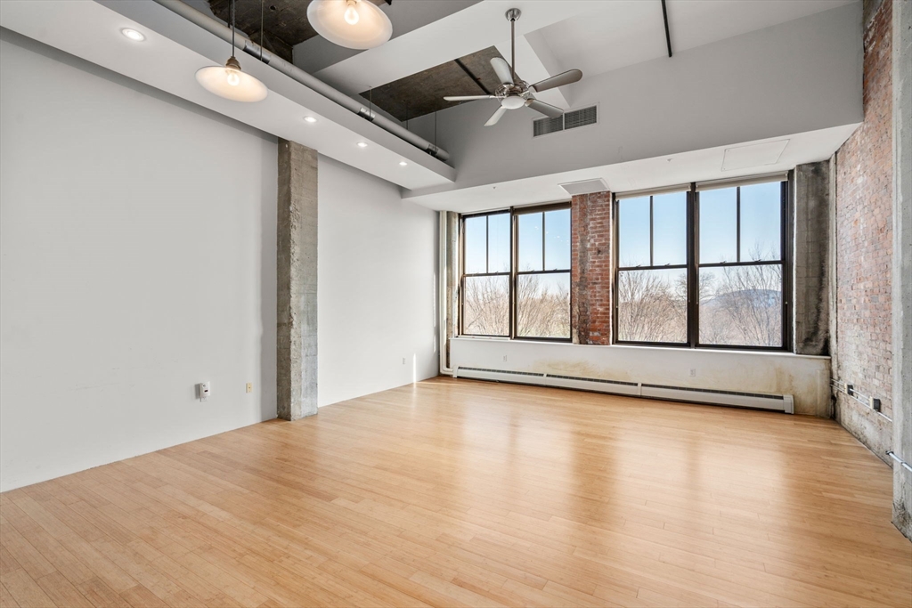 156 Porter St # 353