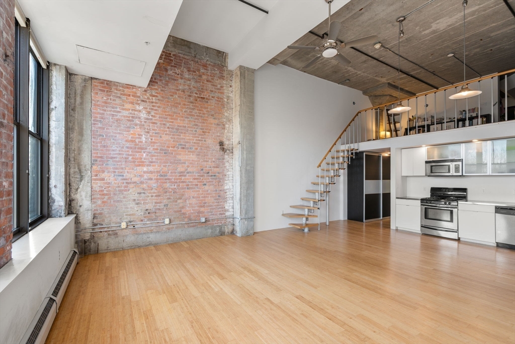 156 Porter St # 353