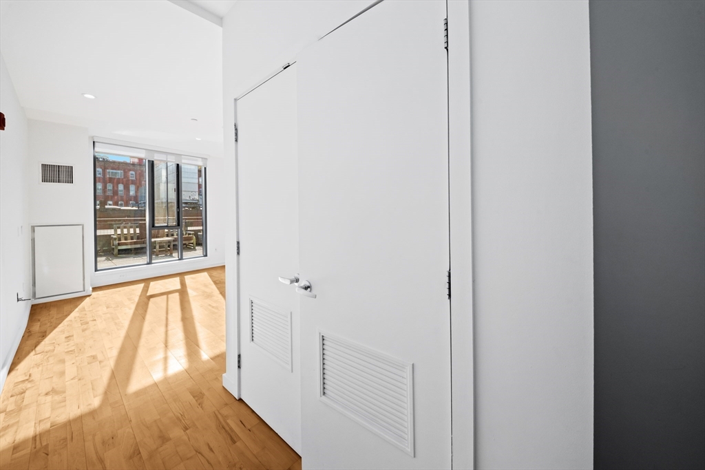 346 Congress Street # 609