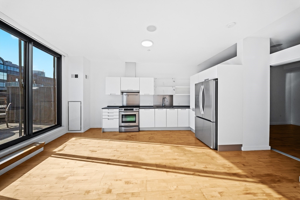 346 Congress Street # 609