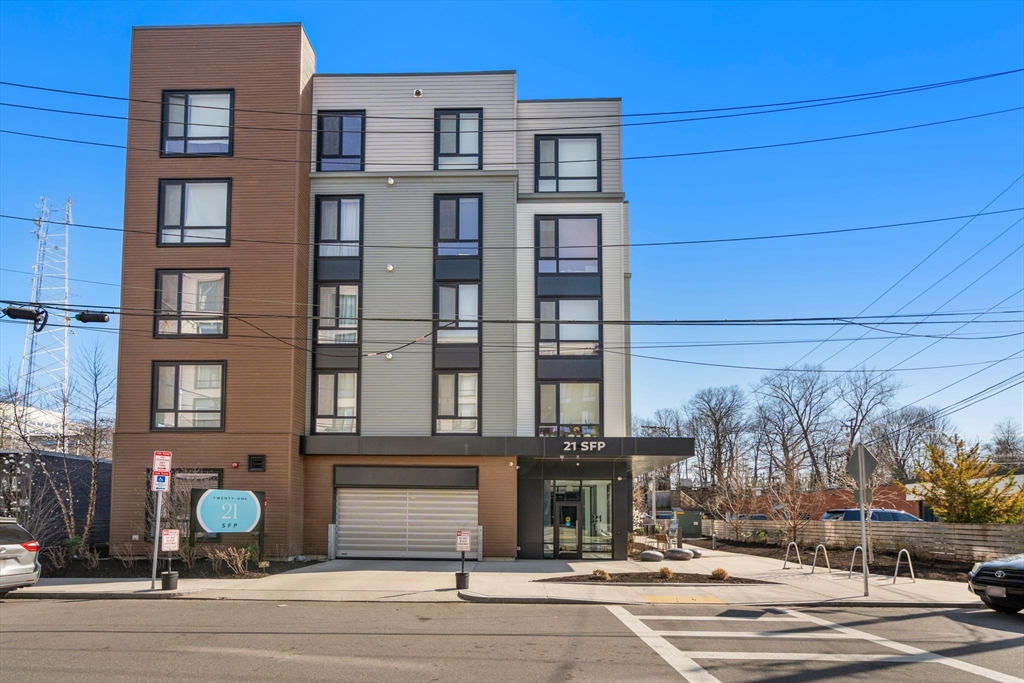 21 Soldiers Field Place # 206