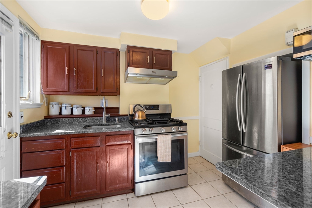 38 Grant Ave # 38