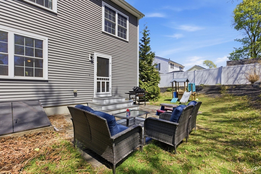 7 Spring Ct # A