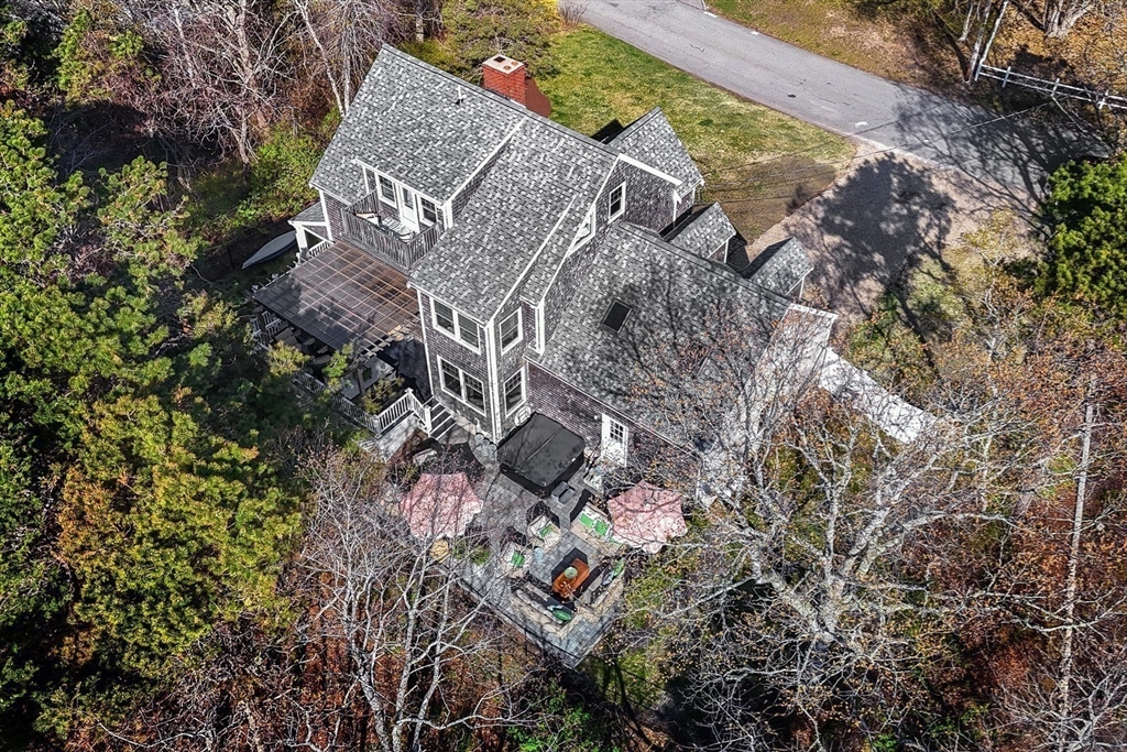 6 Luigi Ave