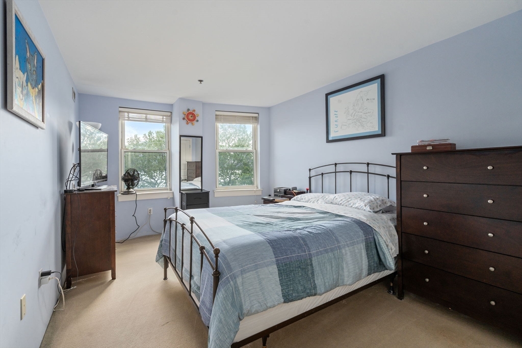 113 Sumner St # 32