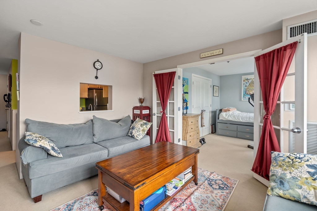 113 Sumner St # 32