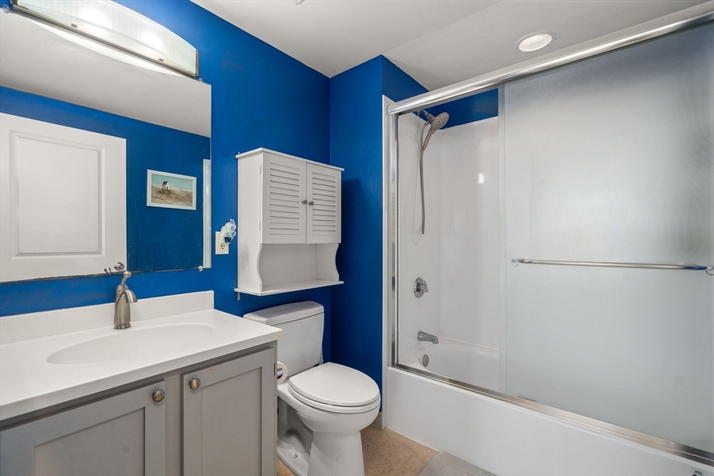 113 Sumner St # 32