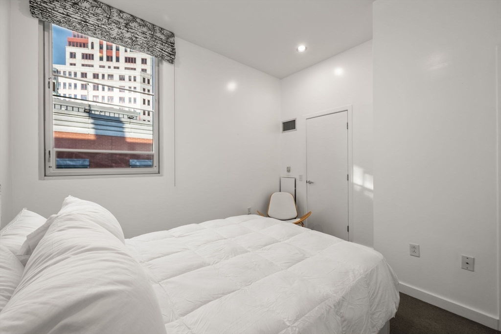88 Kingston Street # 7C Unit: PH-7C
