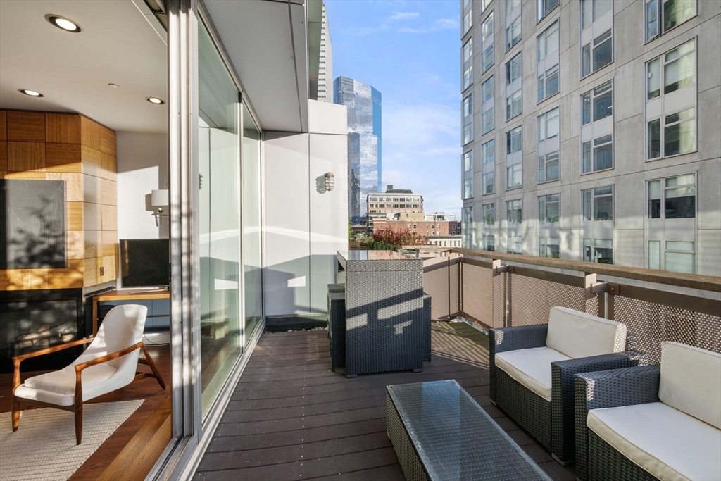 88 Kingston Street # 7C Unit: PH-7C