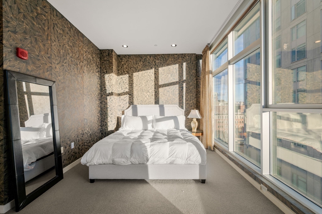 88 Kingston Street # 7C Unit: PH-7C