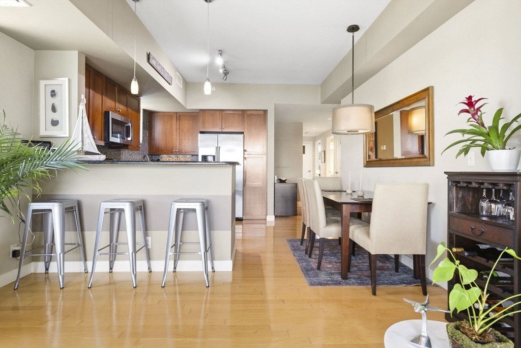 550 Pleasant Street # 411