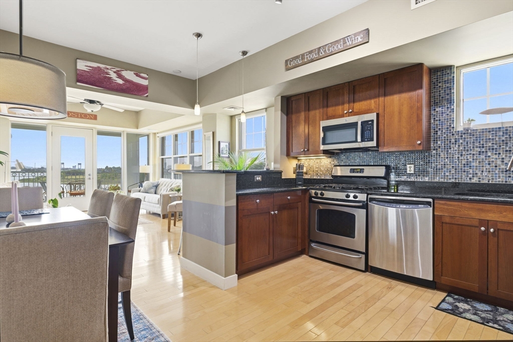 550 Pleasant Street # 411