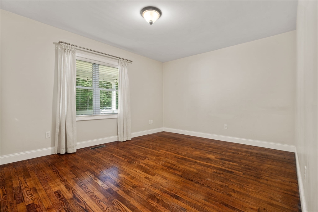 380 Woodward Ave