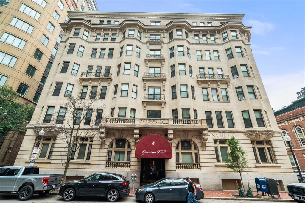 8 Garrison Street # 606