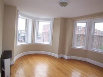 8 Garrison Street # 606