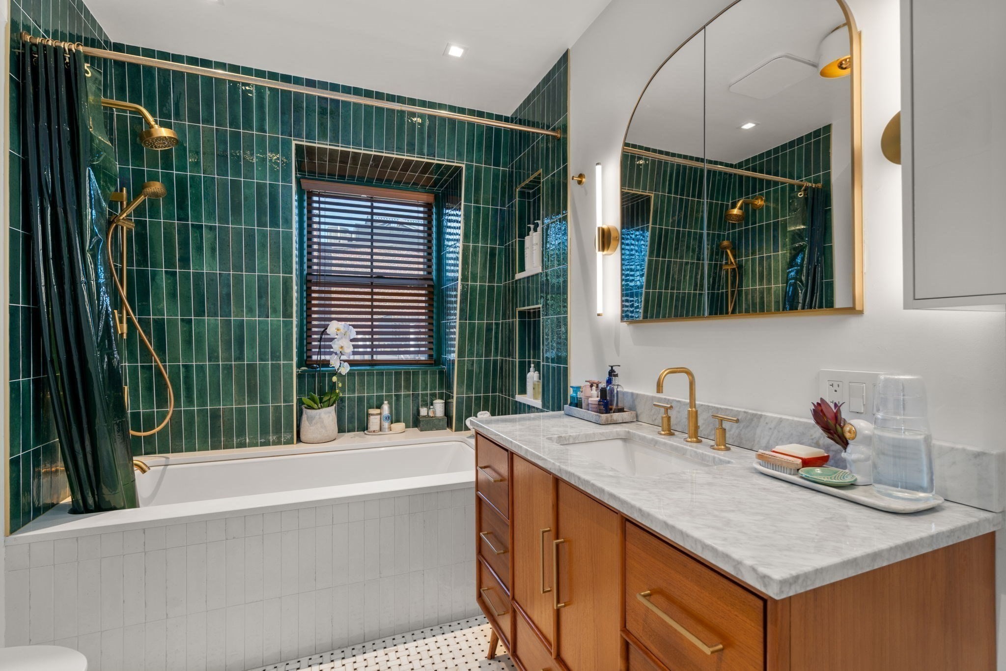 331 Shawmut Ave # 4