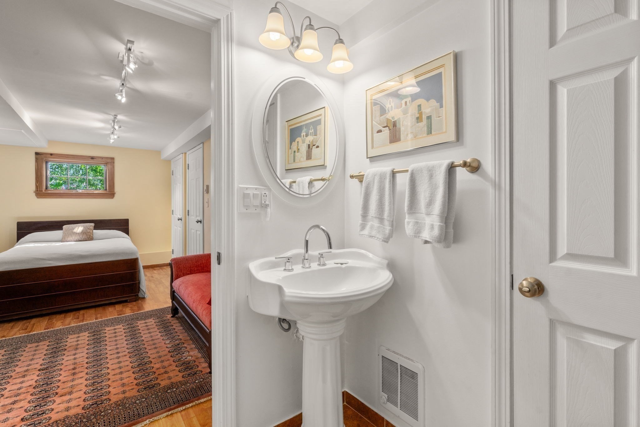 10 Symmes Street # 4
