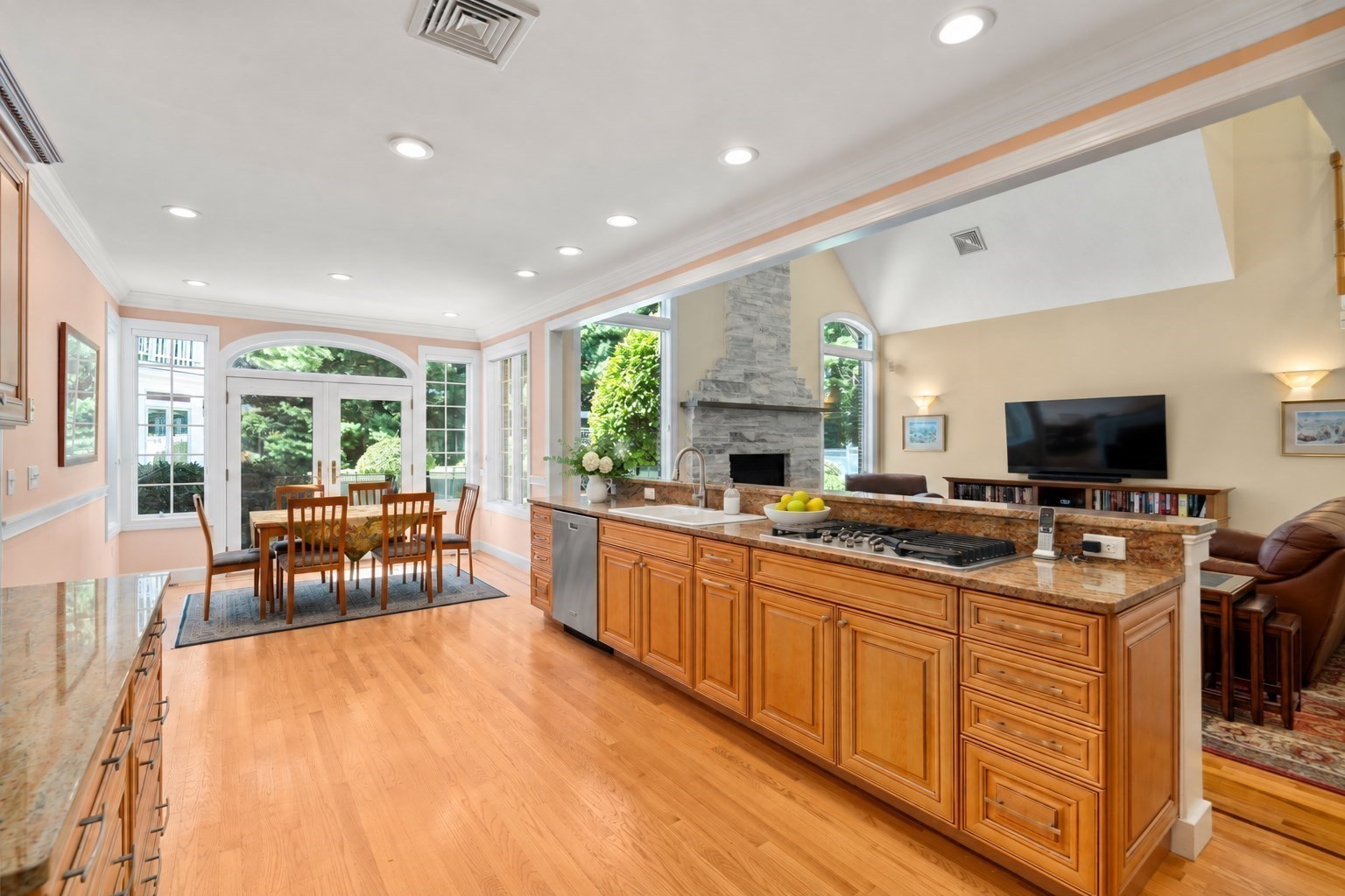 5 Elizabeth Way