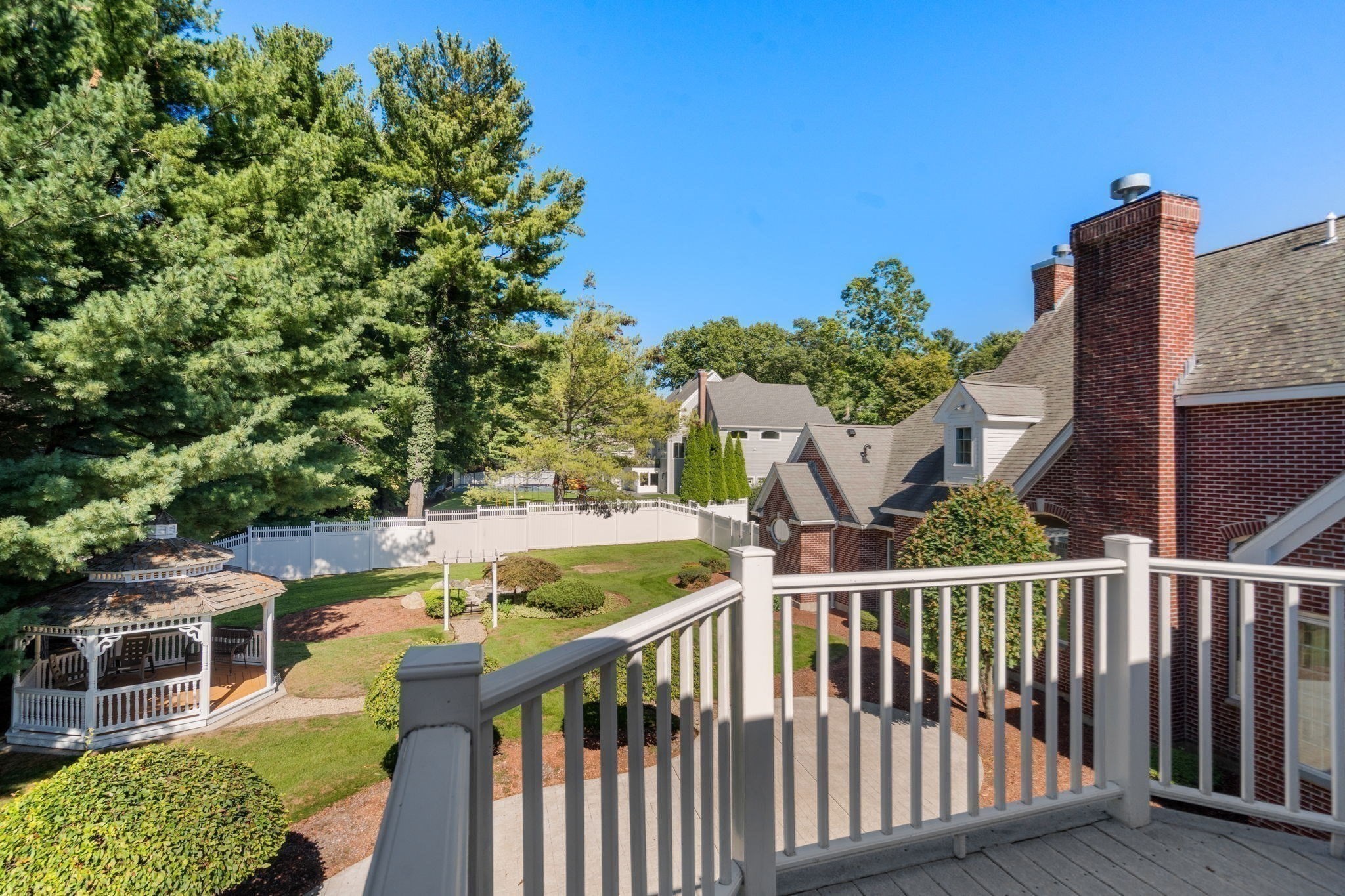 5 Elizabeth Way