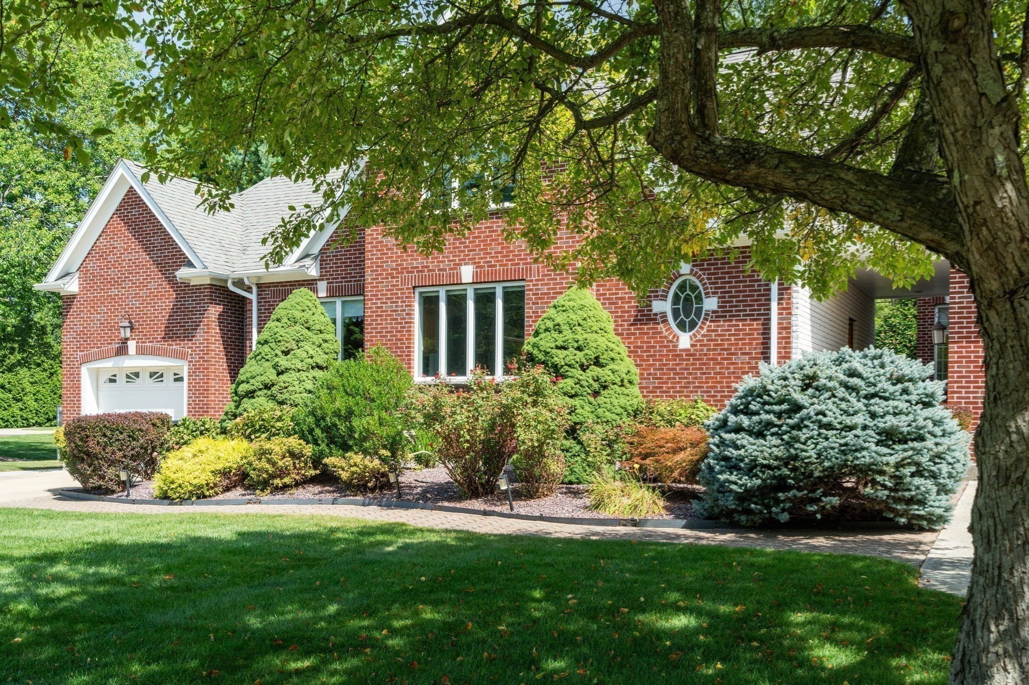 5 Elizabeth Way