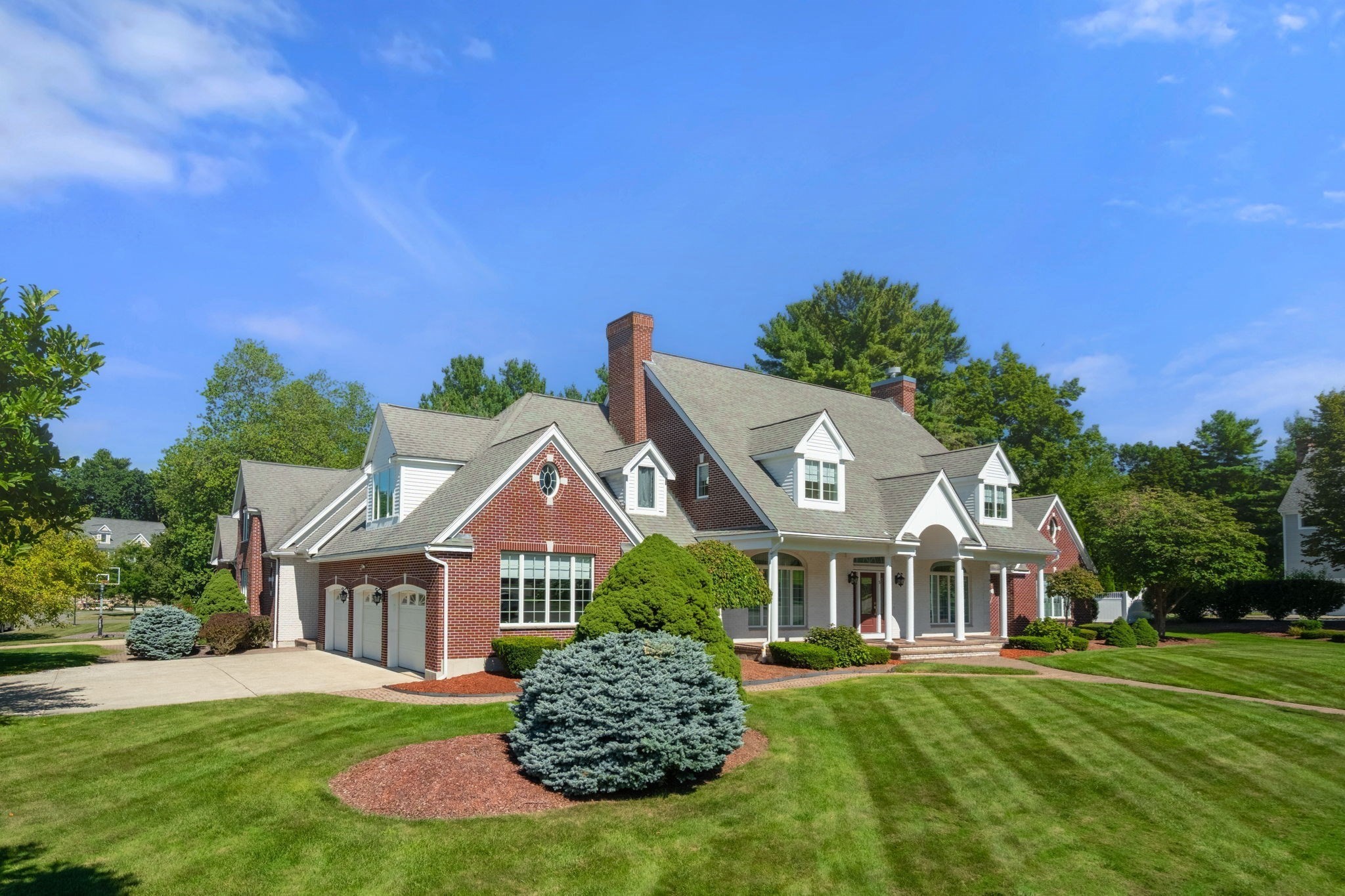 5 Elizabeth Way