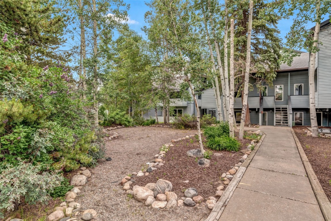 3020 Village DRIVE 211