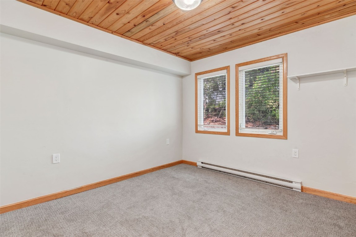 3020 Village DRIVE 211