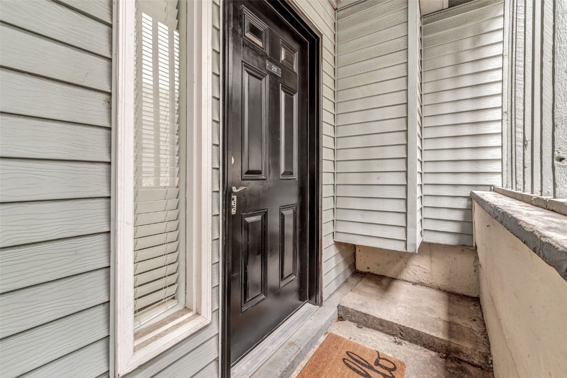 3020 Village DRIVE 211