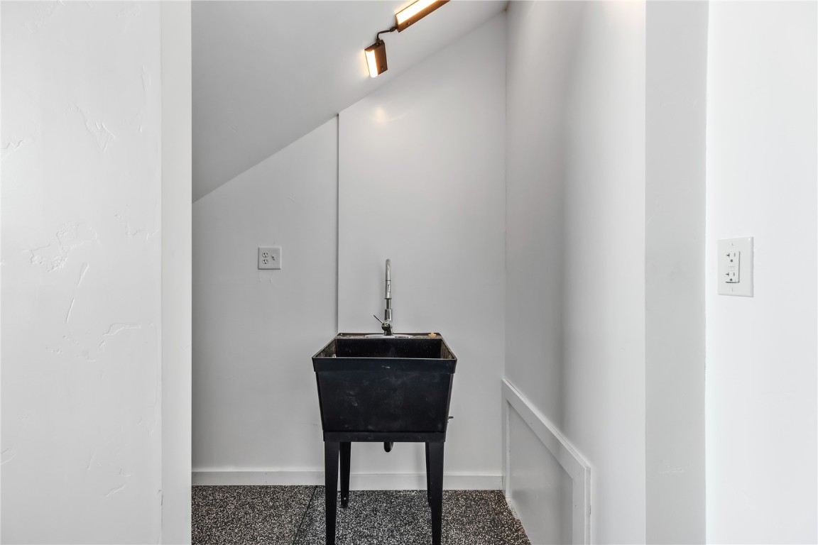 2270 Marble COURT 7
