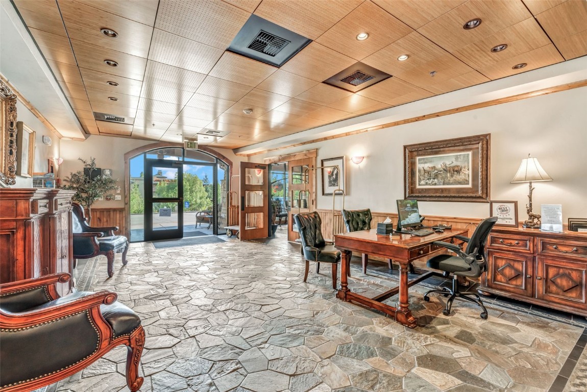 2525 Village DRIVE 2E