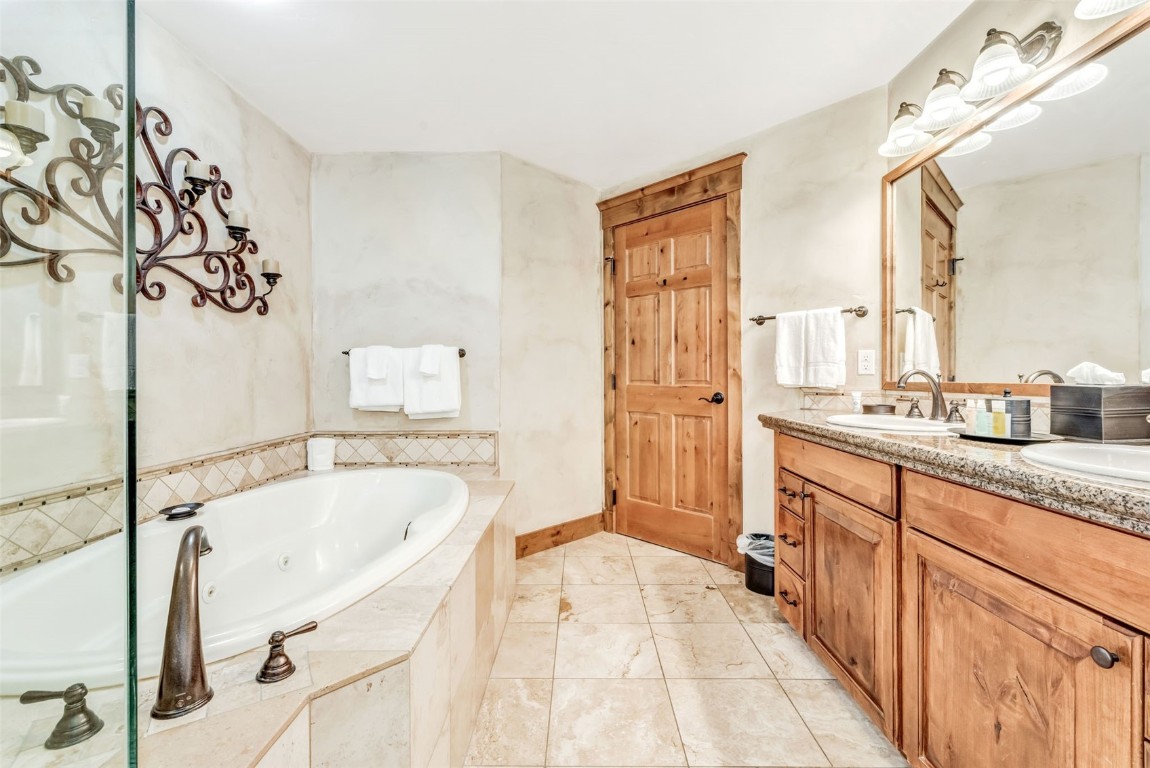 2525 Village DRIVE 2E