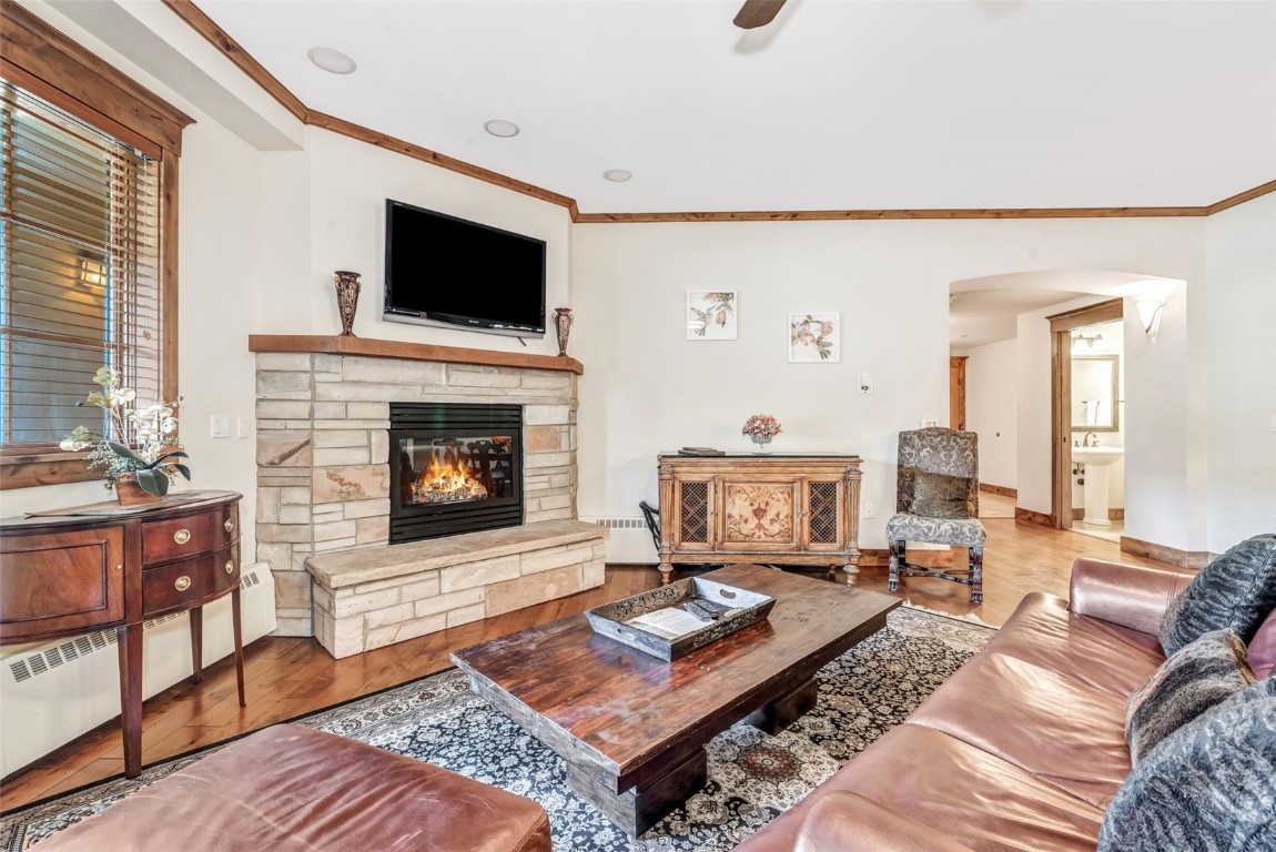 2525 Village DRIVE 2E