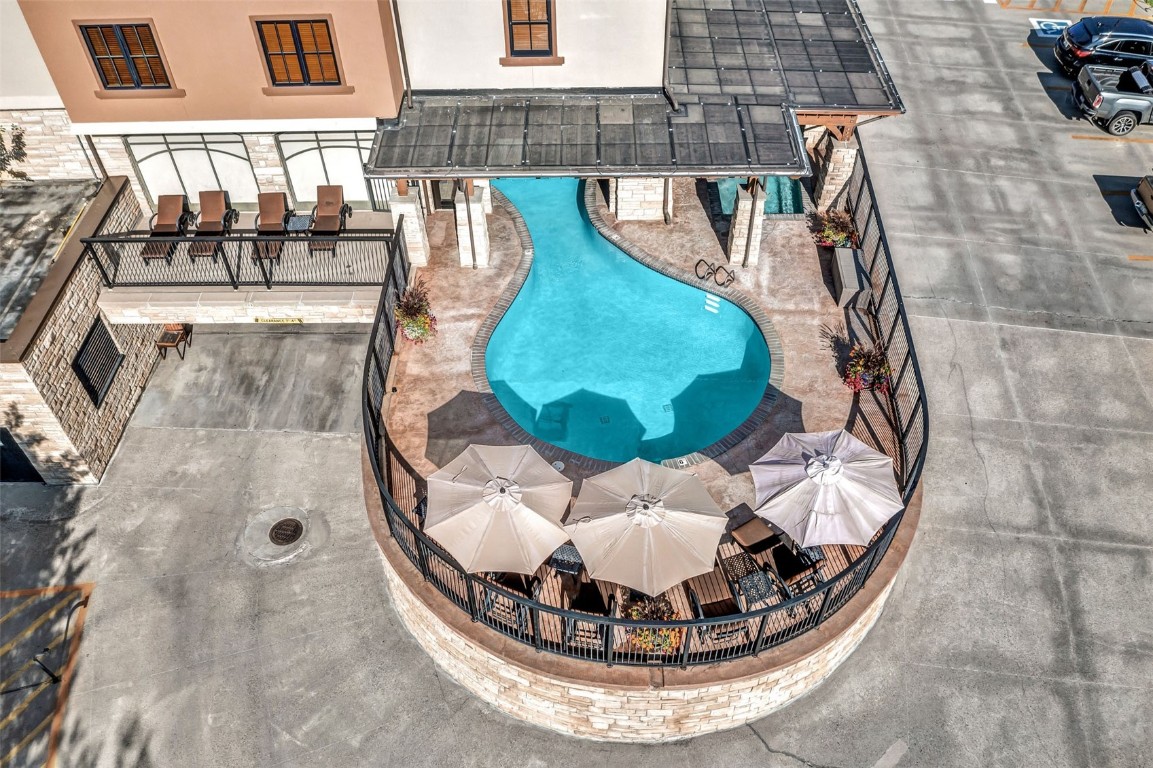 2525 Village DRIVE 2E