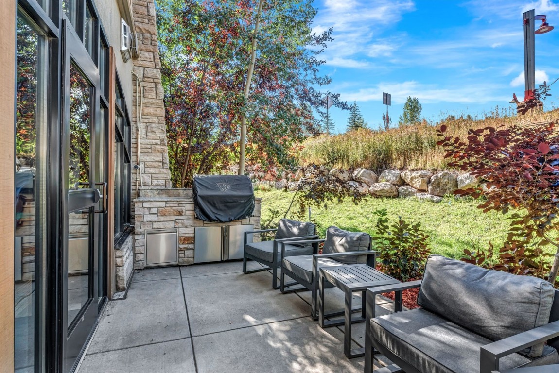 2525 Village DRIVE 2E