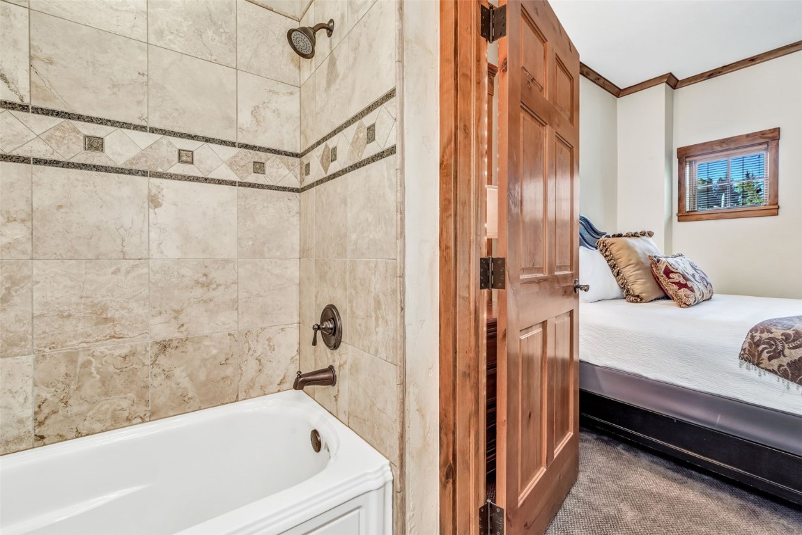 2525 Village DRIVE 2E