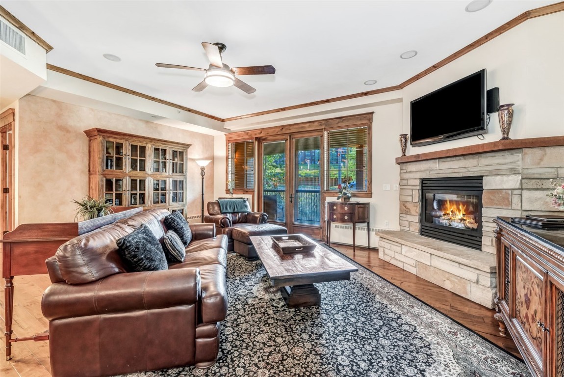 2525 Village DRIVE 2E