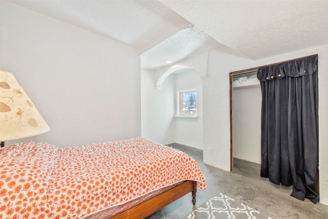 434 Oak STREET N/A