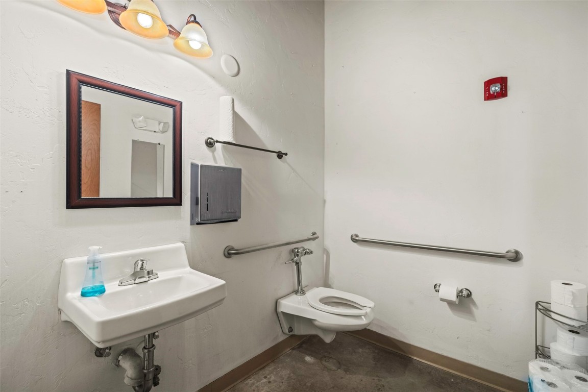 35 5th STREET 102