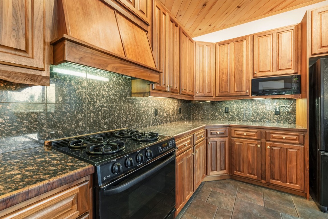 302 Cherry DRIVE