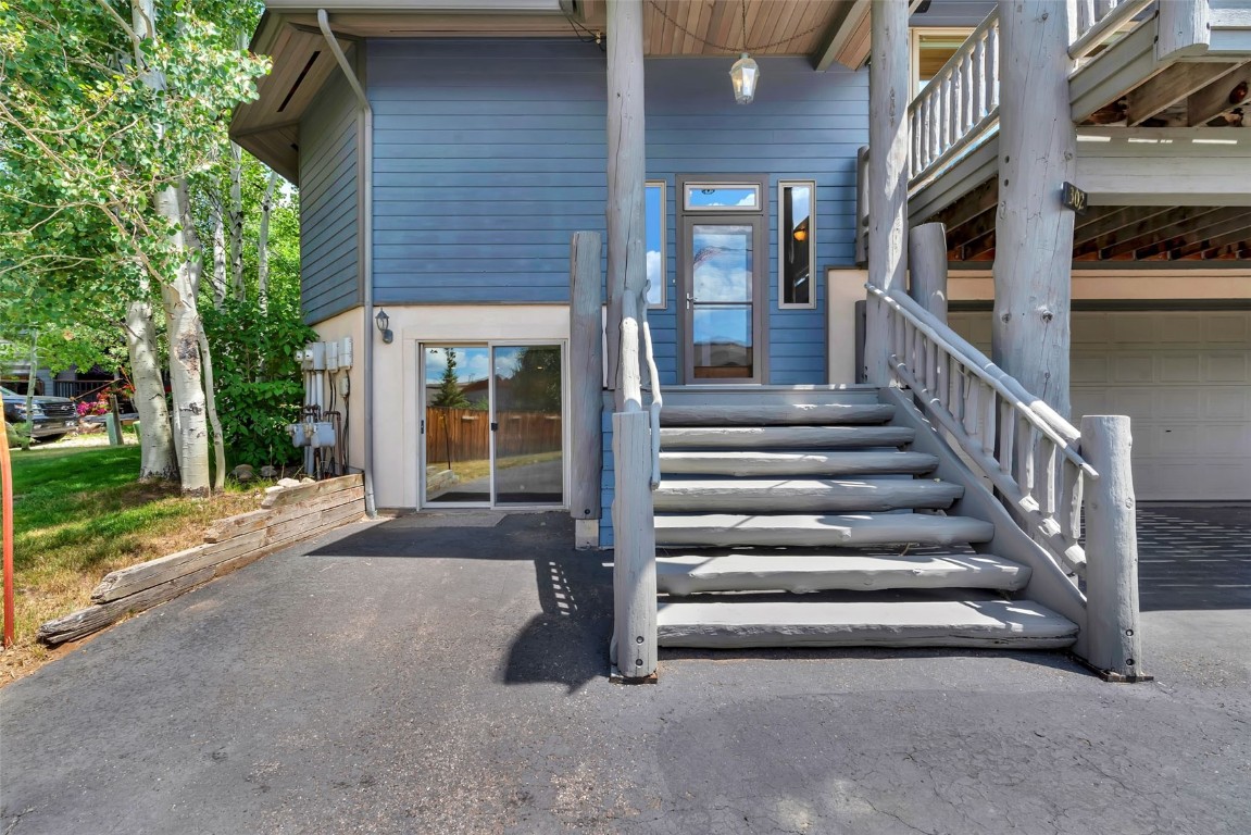 302 Cherry DRIVE