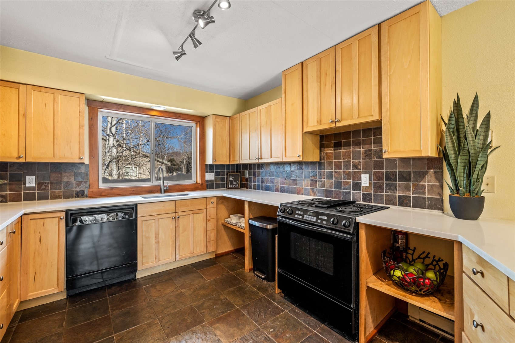 1482 Creekside COURT 102