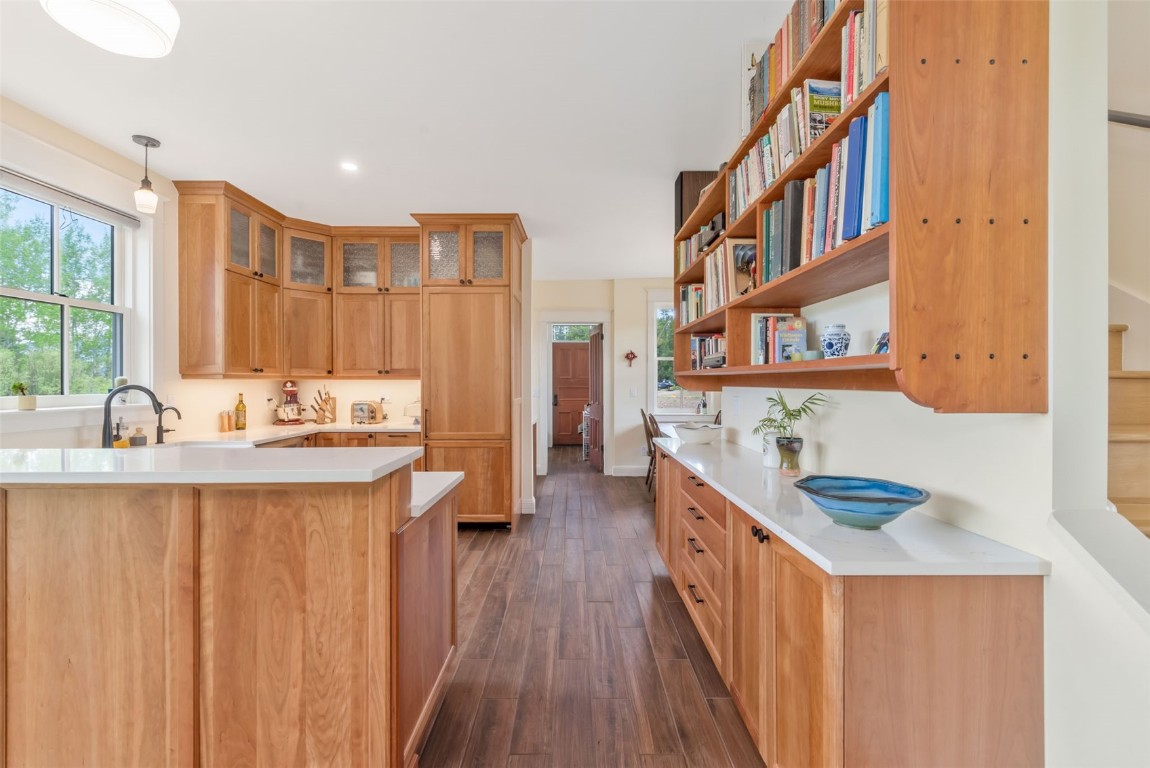 25640 + LOT 6th AVENUE