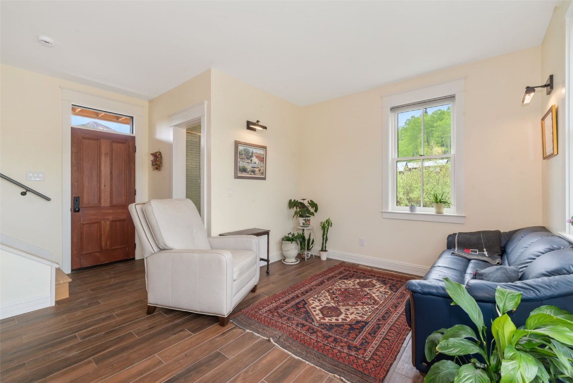 25640 + LOT 6th AVENUE