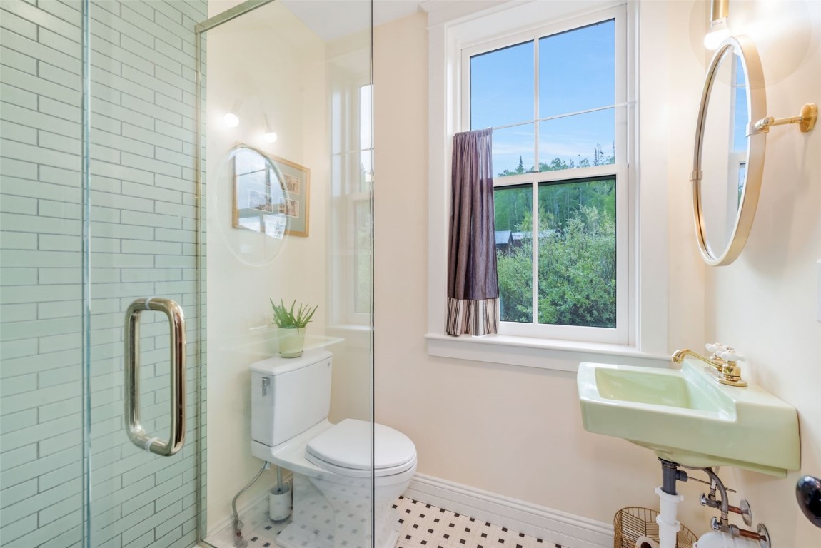 25640 + LOT 6th AVENUE