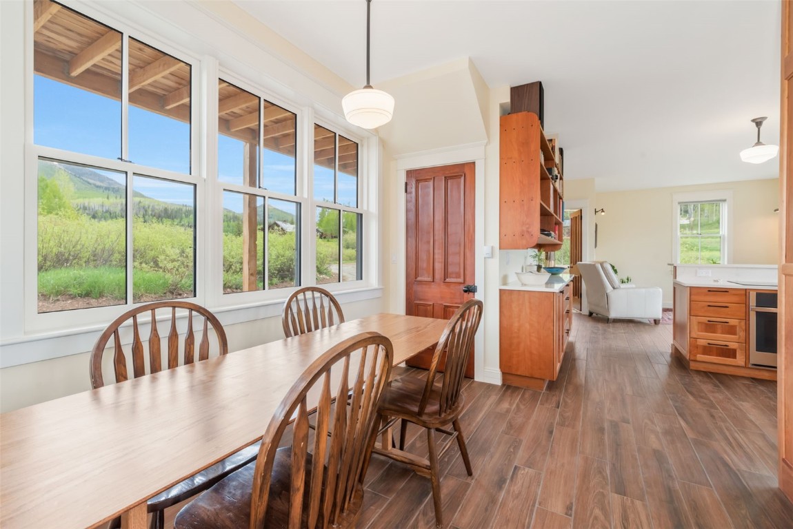 25640 + LOT 6th AVENUE