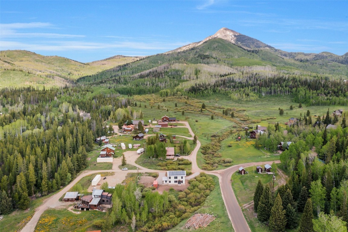 25640 + LOT 6th AVENUE