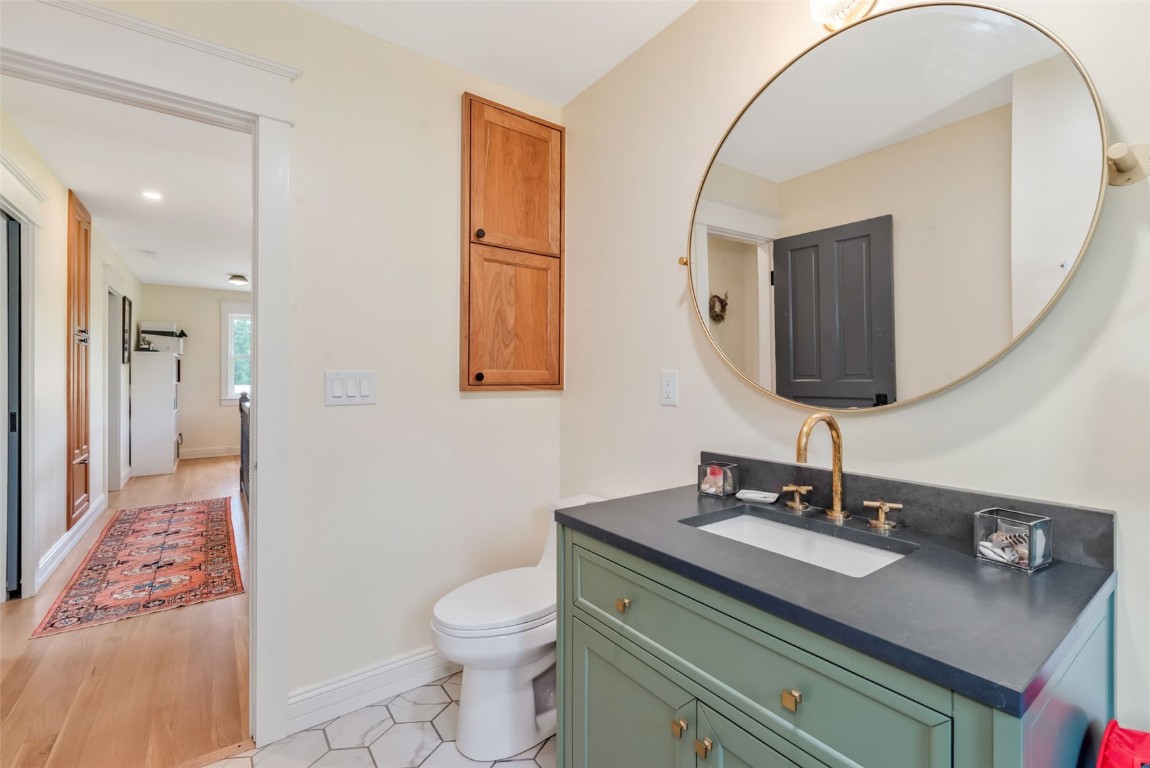 25640 + LOT 6th AVENUE